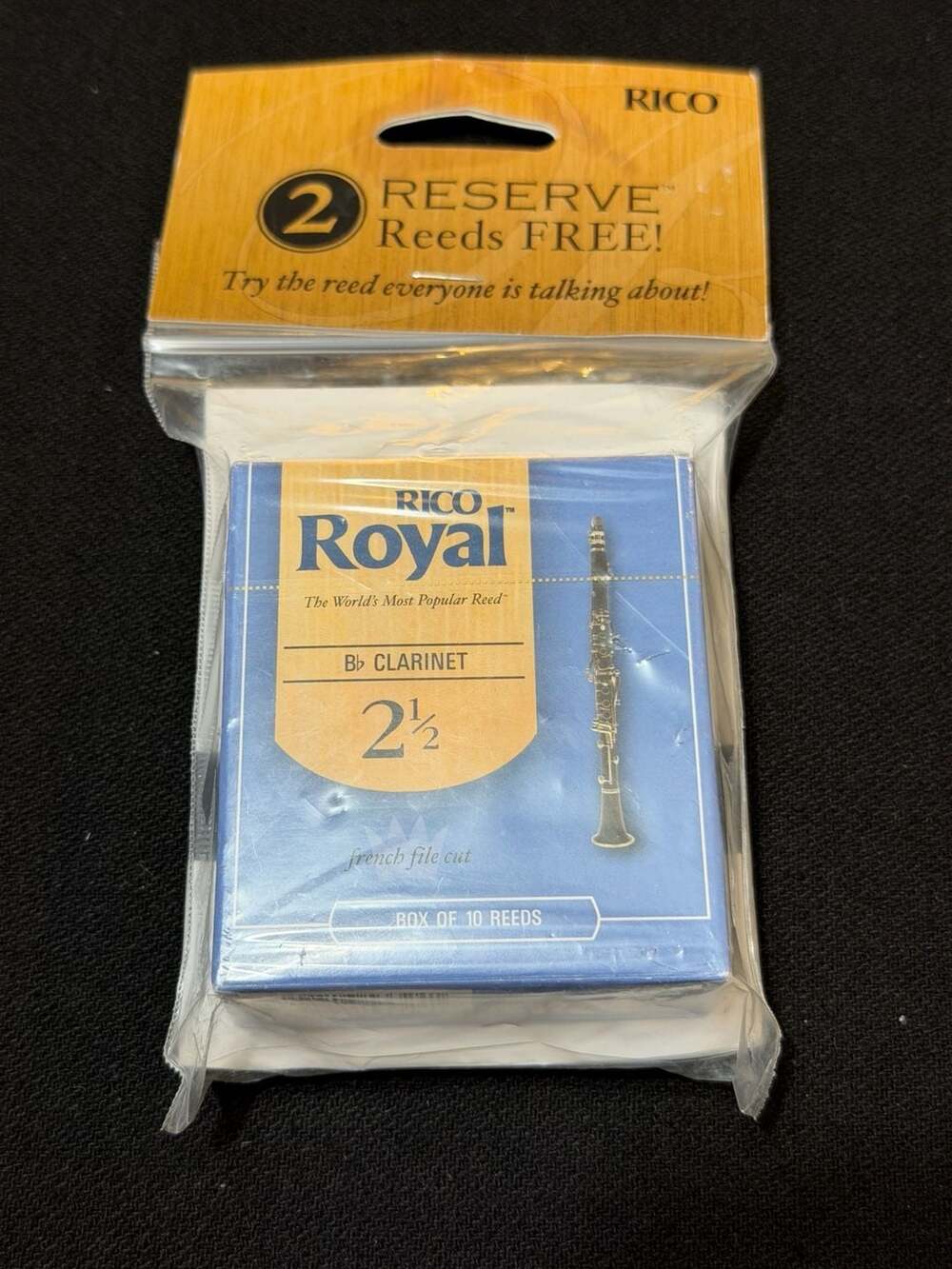 Rico Royal Bb Clarinet Reeds Strength 2.5 Box of 10 plus 2 Bonus Reserve Reeds